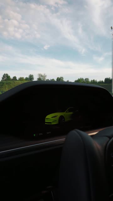Tesla на продажу